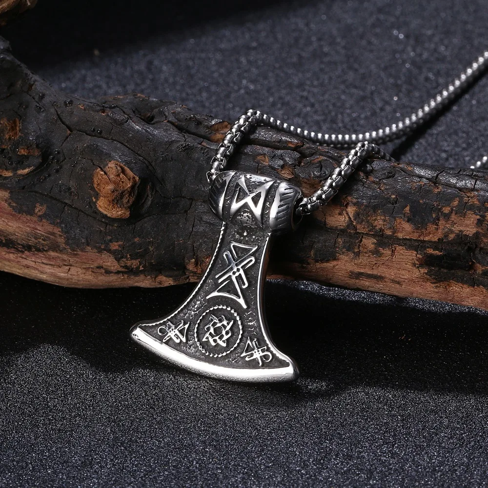 

2022 fashion new customized classic Stainless Steel necklace , personalized hammer and axe necklaces for man, Sliver