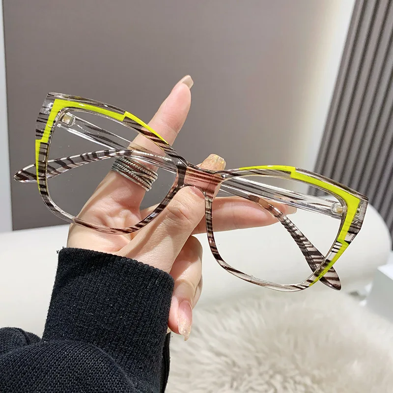 

2323 New arrivals photochromic Optical Spectacle Blue Light Blocking Glasses Cat Eye Transparent Ladies Fashion Eyewear