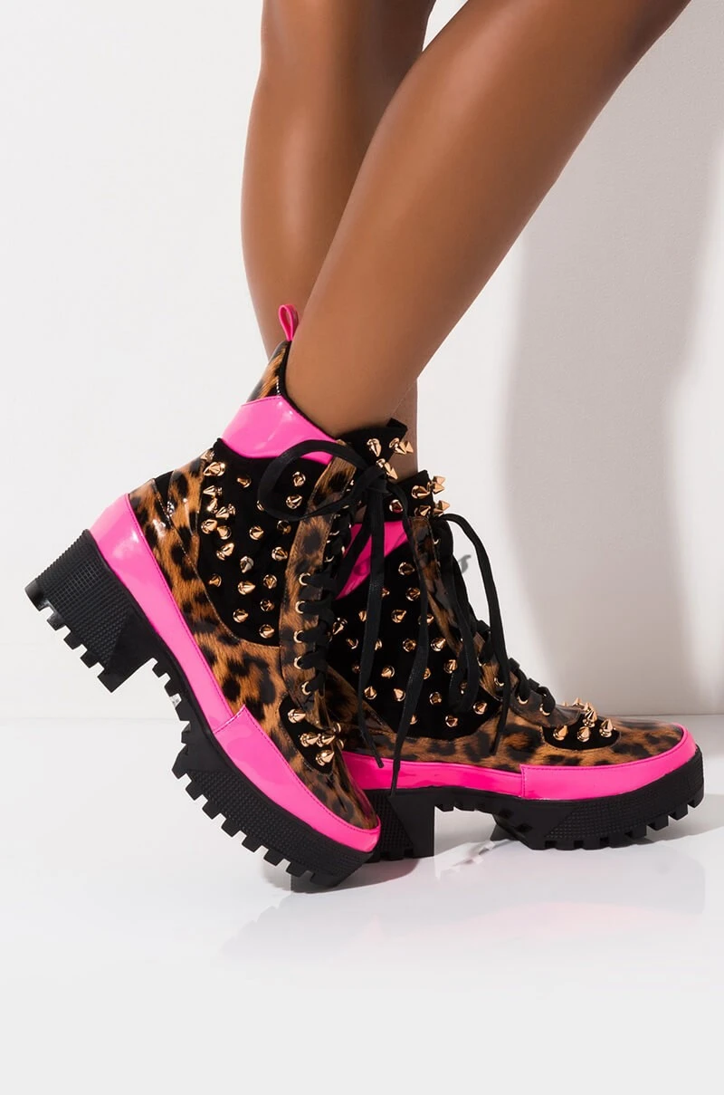 Source 2019 Fashion spikes ladies chunky high heel platform desert boots  women combat boots on m.