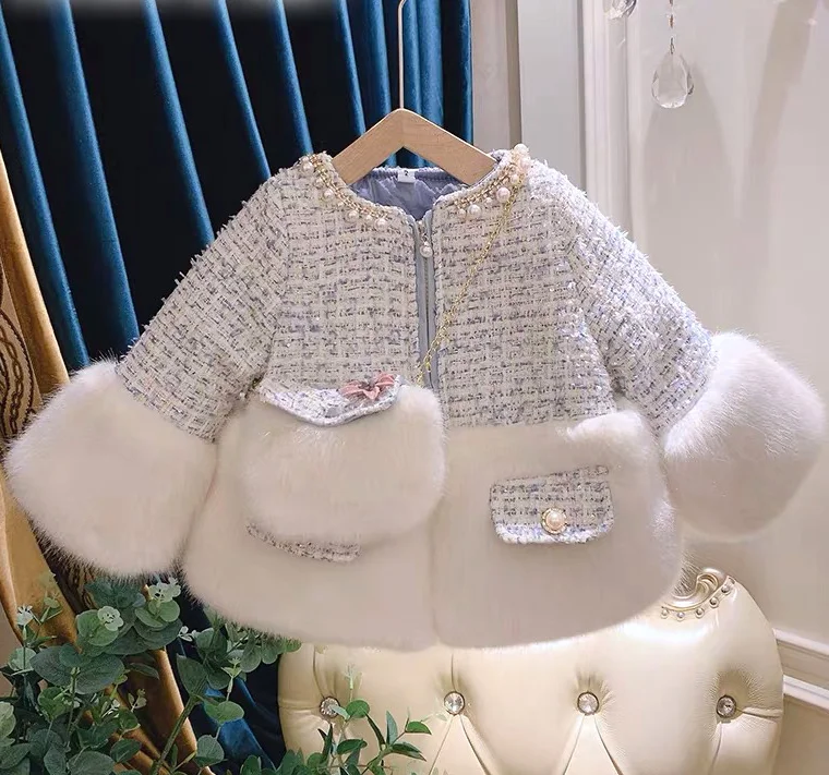 

Girls fragrant wind jacket 2021 new female baby winter clothes foreign-style faux fur jacket thickened quilted children's jacket