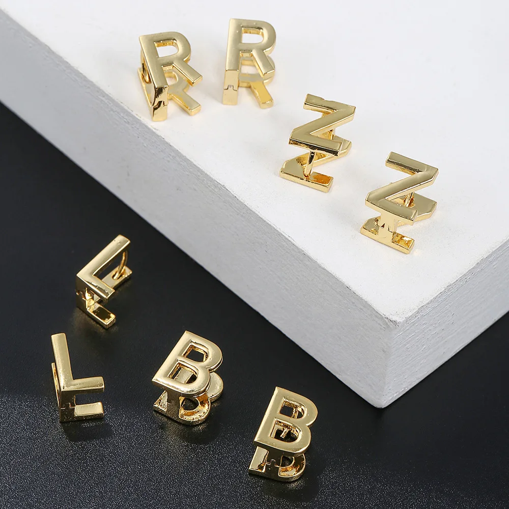 

2021 Fashion New Men And Women Hip Hop Personality Jewelry Copper Plated 18k Gold 26 Letters Stereo Earrings, Like picture