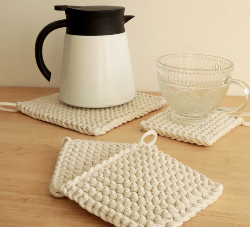 

QK Square Weaving Placemats Nordic Style Insulation Coffee Tea Mat Creative Decor Table Mats for Kitchen Dining Table Restaurant