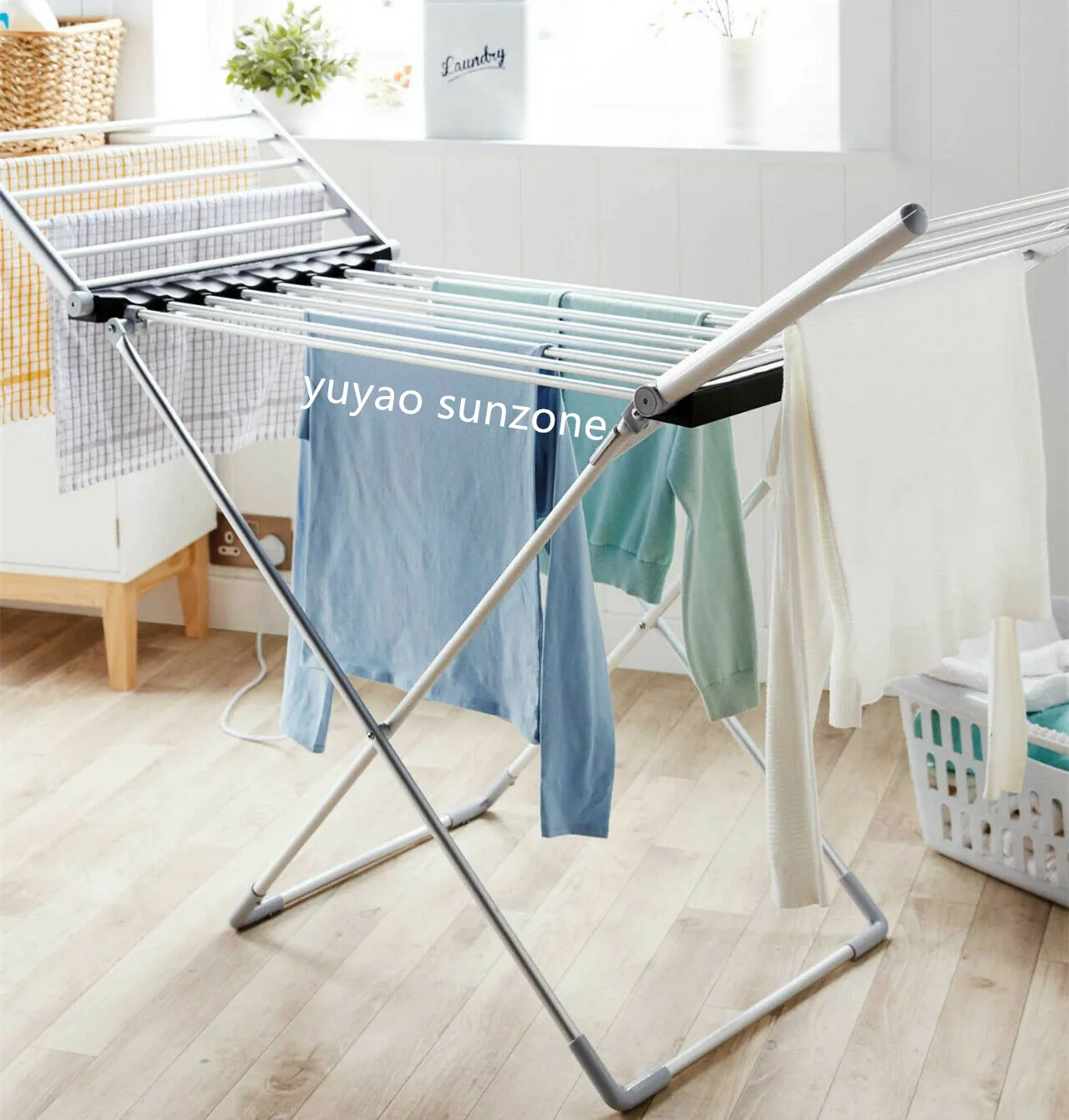 Electric Heated Clothes Airer, 230W Foldable Heated Drying Rack with 20  Heated Tubes, Energy-Efficient Standing Wet Laundry Drying Rack with  Winged