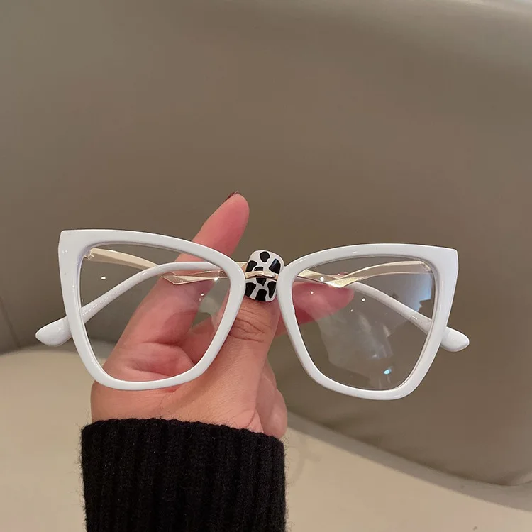 Lmamba Newest Women Anti Blue Light Glasses 2022 Ins Fashion Cat Eye Optical Frame Designer Custom Eyeglasses Frame