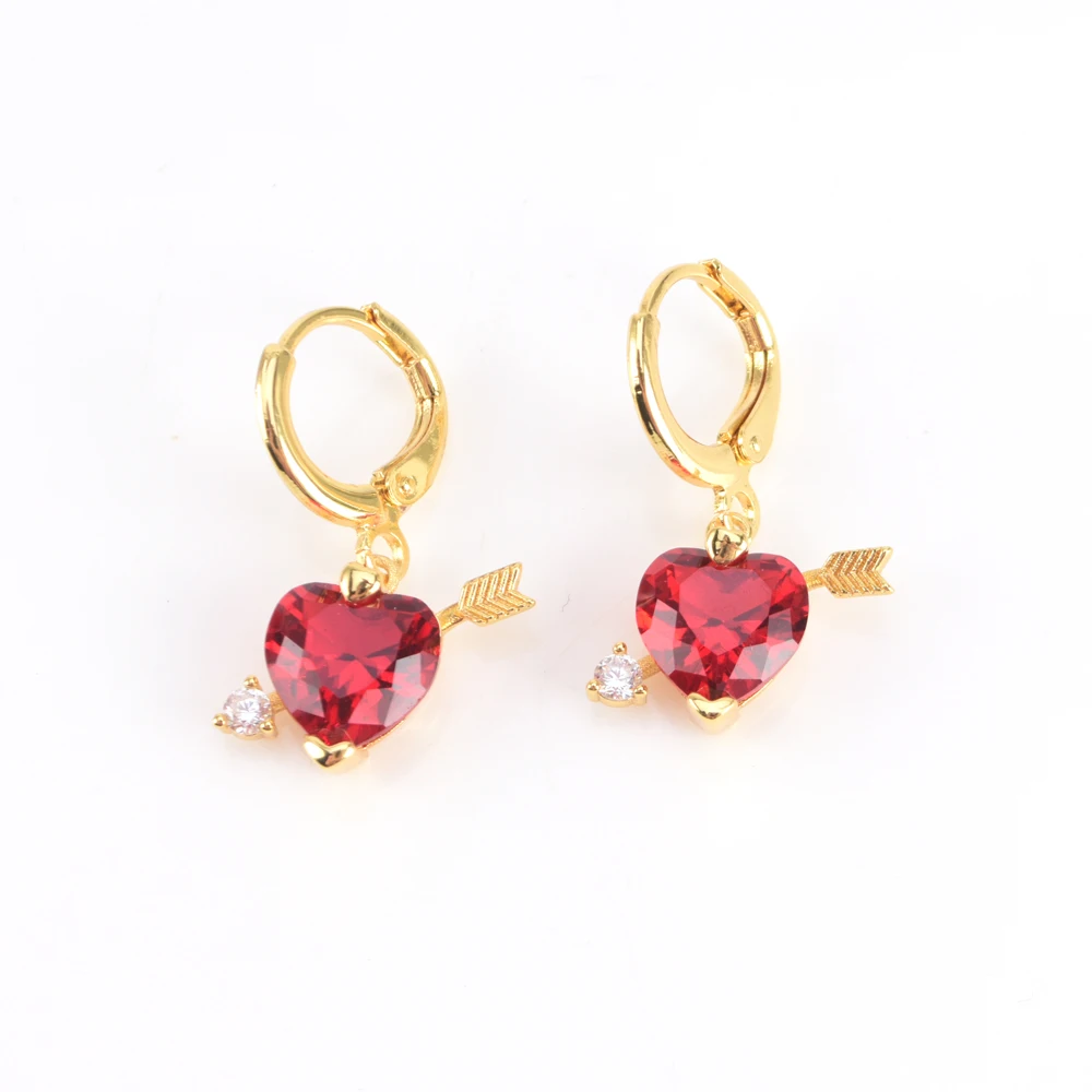 

Fashion Brass Zircon Heartbreaker Earrings Red Heart Arrow Huggies Earring New Jewelry Gifts For Women