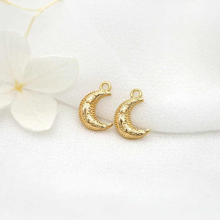 

New Design 14K Gold Plated Moon Charm Pendant for Jewelry Making