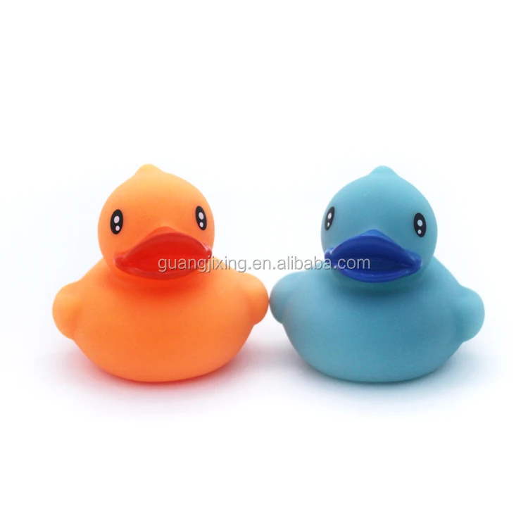 
Water floating animal swimming play light up baby bath toy yellow rubber bath duck 