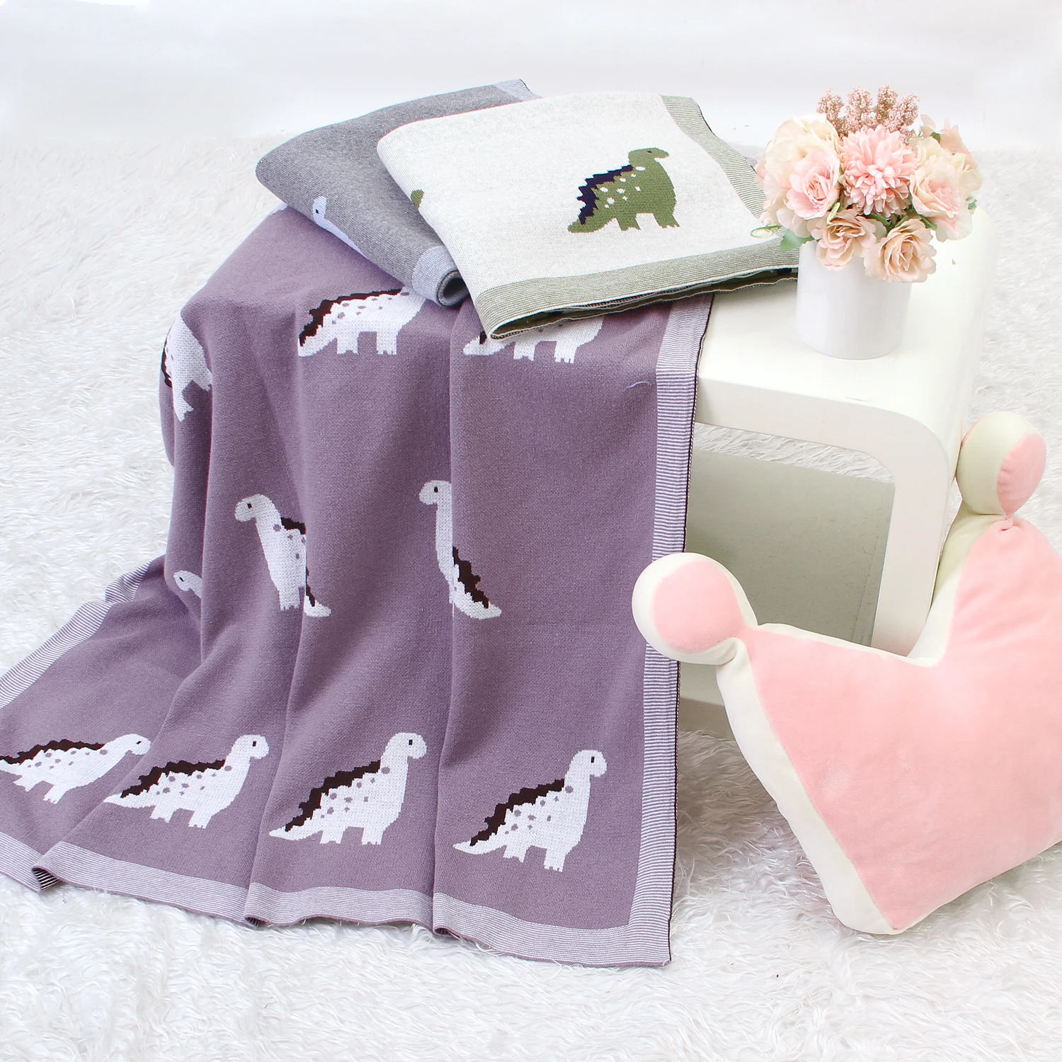 

Blankets wholesale Winter Baby Blanket cute blanket with Dinosaur Super Soft And Skin Friendly