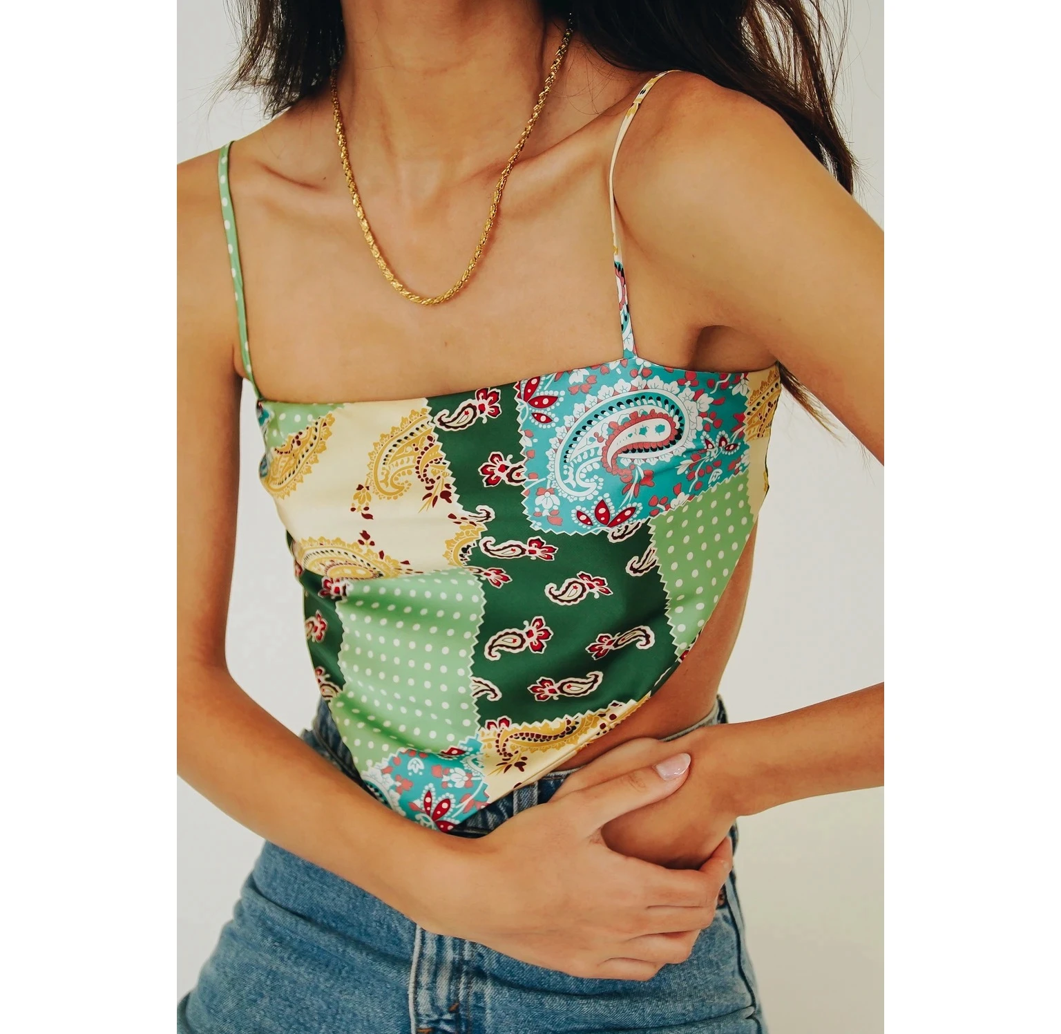 

2022 Summer Hot Girl Triangle Sexy Camisole Tube Top Knitted Suspender Top Printing Vest for Womens, Customized color