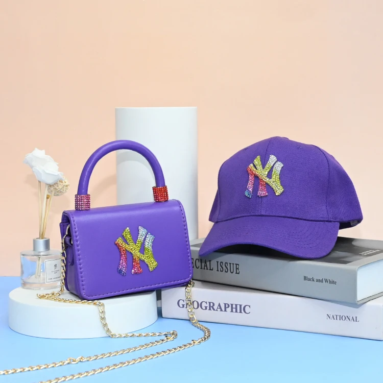 

Spring 2021 new designer Ny logo chain messenger bag handbag and matching hat set designer hat and wallet, Customized color