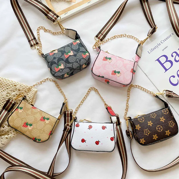 

Sweet strawberry fashionable coa ch mini handbag purse shoulder bag for children and ladies with chain, 5 colors