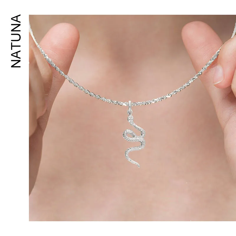 Factory OEM 925 Sterling Silver Necklace 2023 Fashion Jewelry Collar Para Mujer Silver Chain 925 Snake Shaped Pendant Zircon