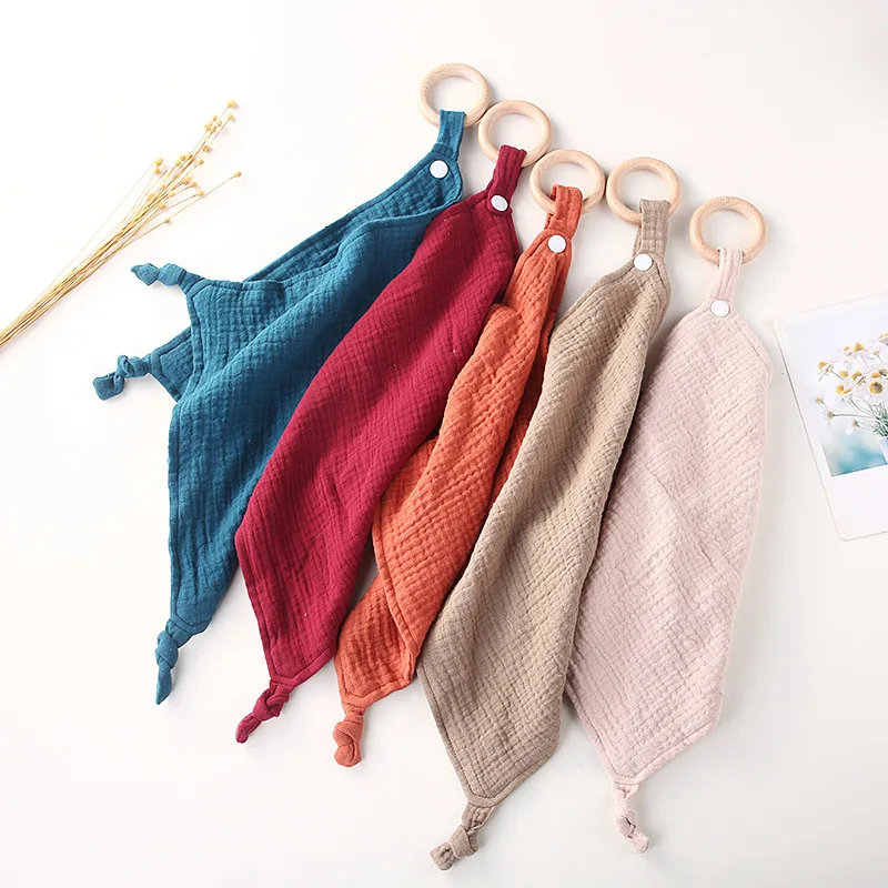 

Wholesale Organic Cotton Ins Design Double Layers Muslin Wooden Teether Baby Comforter Blanket Toy