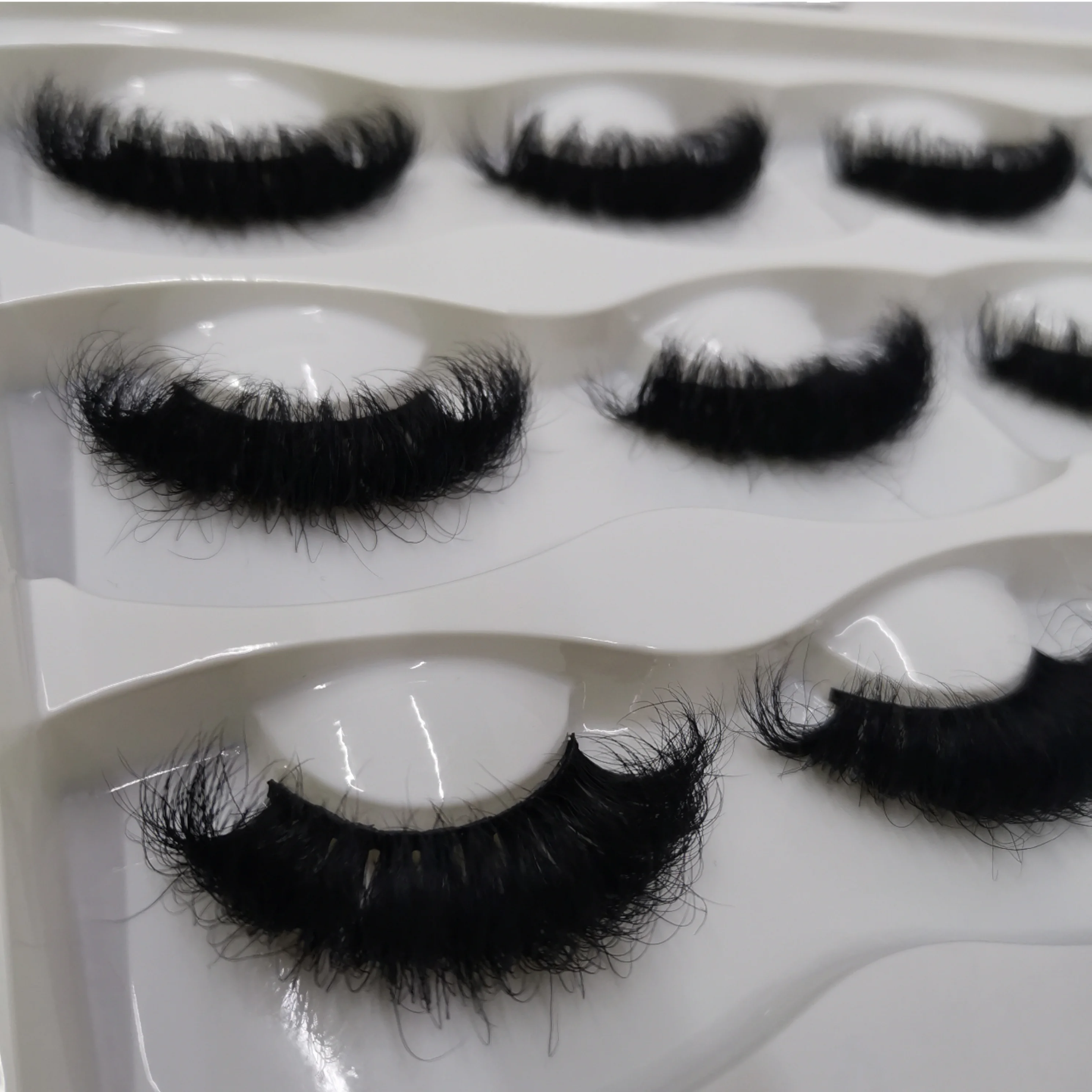 Wholesale 18mm Natural Looking Full Strip Mink Lashes 3D Eyelash Vendors Styles in Sizes 20 22 25 mm