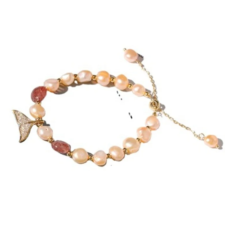 

Whale Tail Pendant Women's Bracelet Pearl Strawberry Crystal Plating Bracelet, Gold