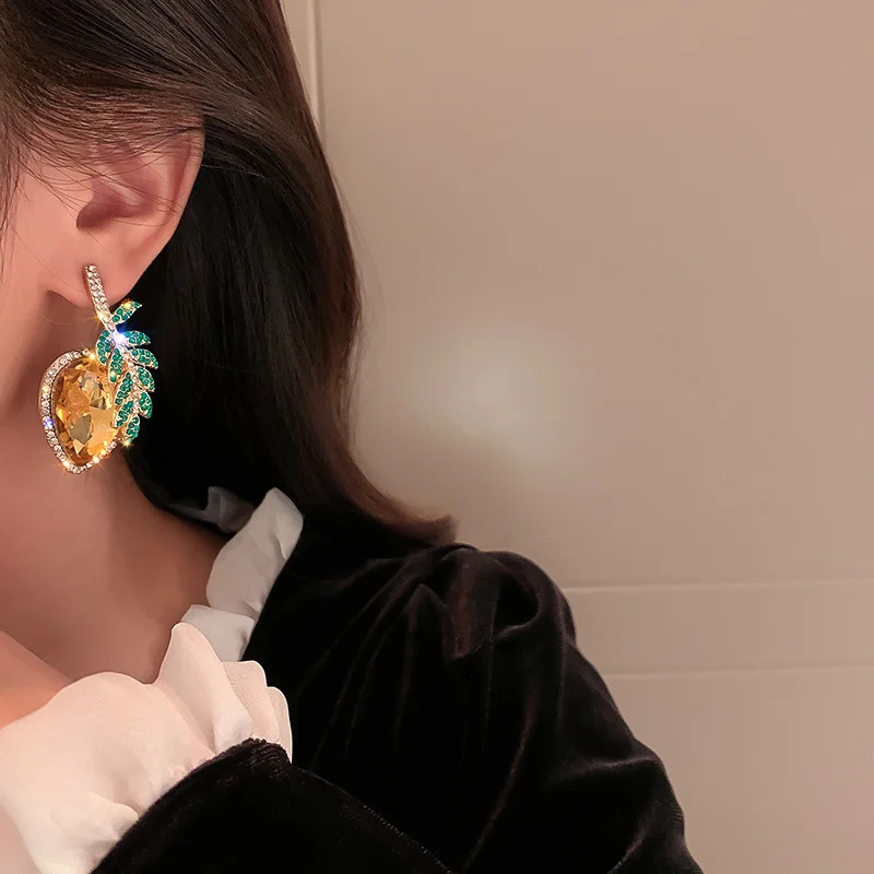 

fashion trendy luxury crystal leaf women earrings