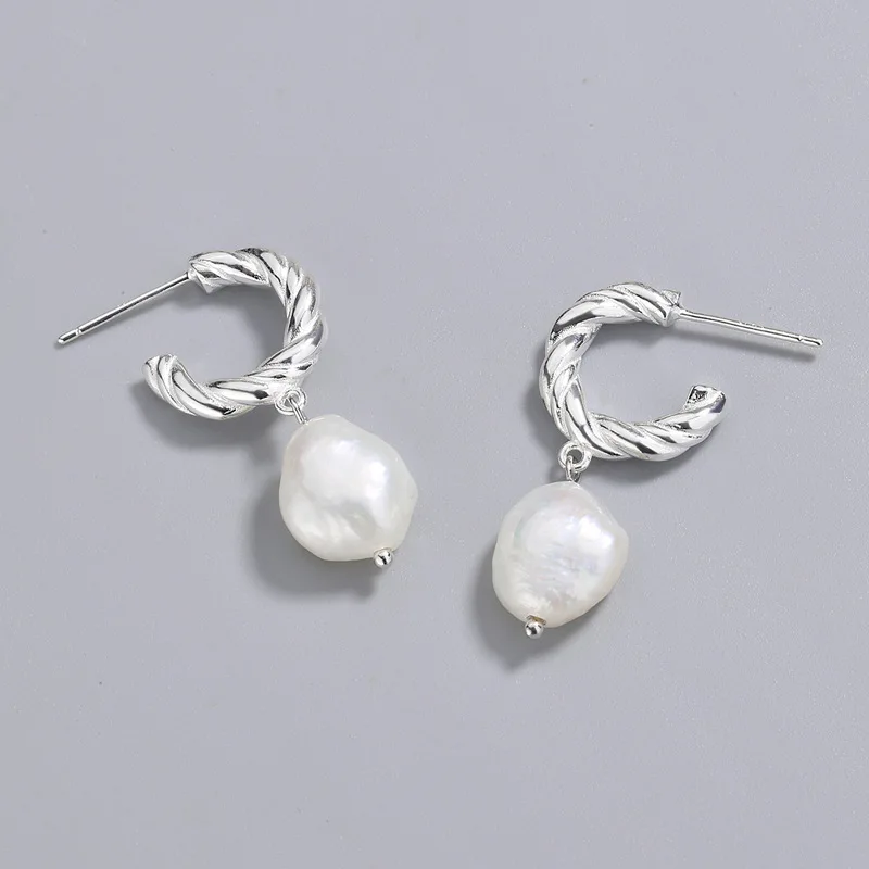 

Korean Fashion S925 Sterling Silver Freshwater Pearl Earrings Sterling Silver Twisted Circle Pearl Hoop Earrings For Women