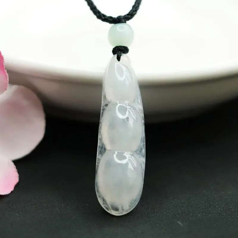 

Natural Emerald Ice-Permeable Four Seasons Beans Fu Dou Pendant Necklace Pendant Jade jadeite Jewelry Ornament Straight