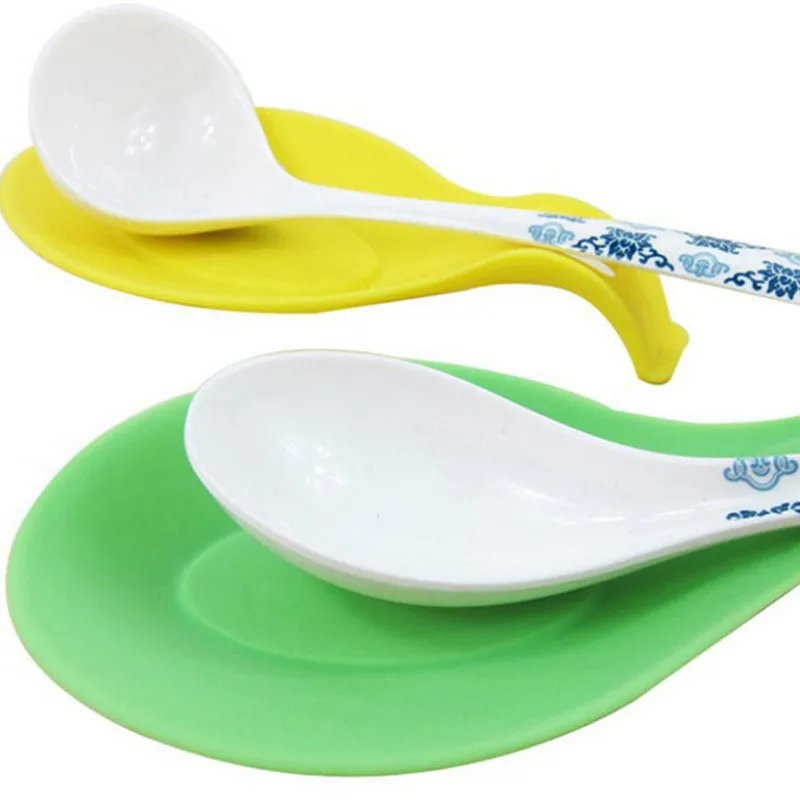 

Soft Silicone Spoon Insulation Mat Silicone Heat Resistant Placemat Tray Spoon Pad Desk Mat Drink Glass Coaster Kitchen Tool