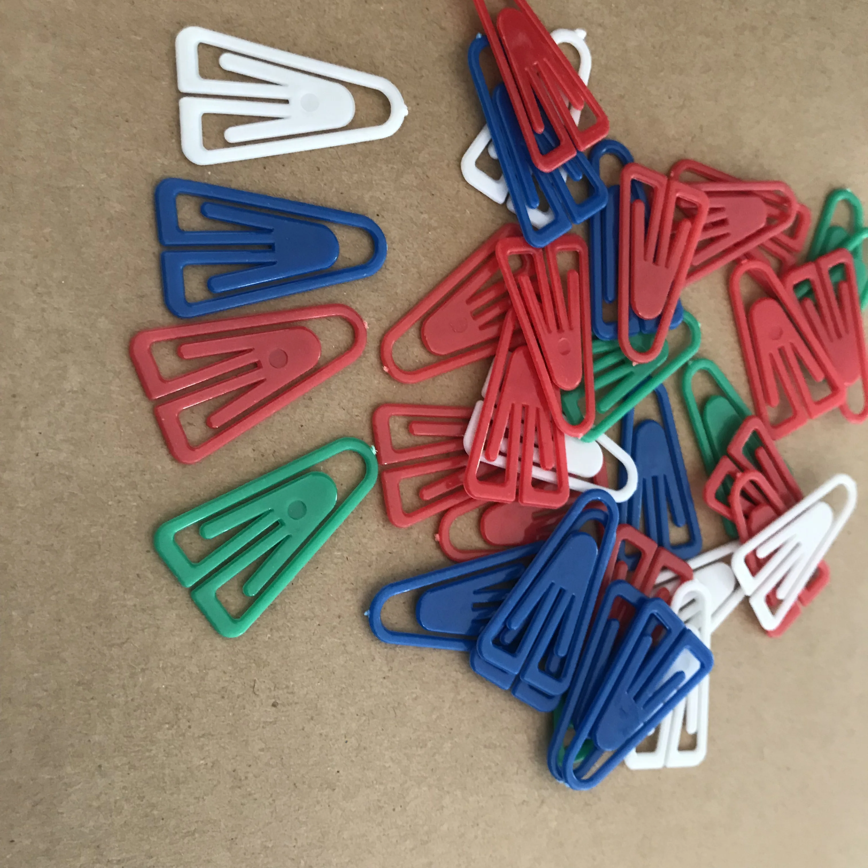 Triangle Plastic Paper Clips,13/8 Inch,Assorted Colors Buy Plastic