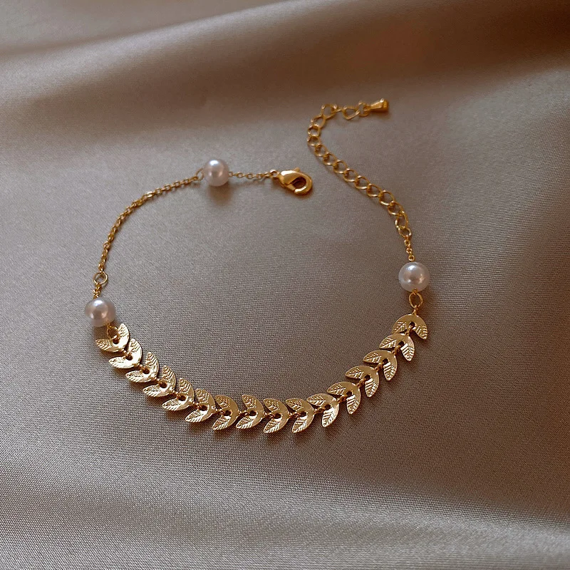 

Weihao New Simple Wheat Ear Leaf Type Alloy Bracelet Natural Freshwater Pearl Bracelet Baroque Pearl Bracelet, As picture show