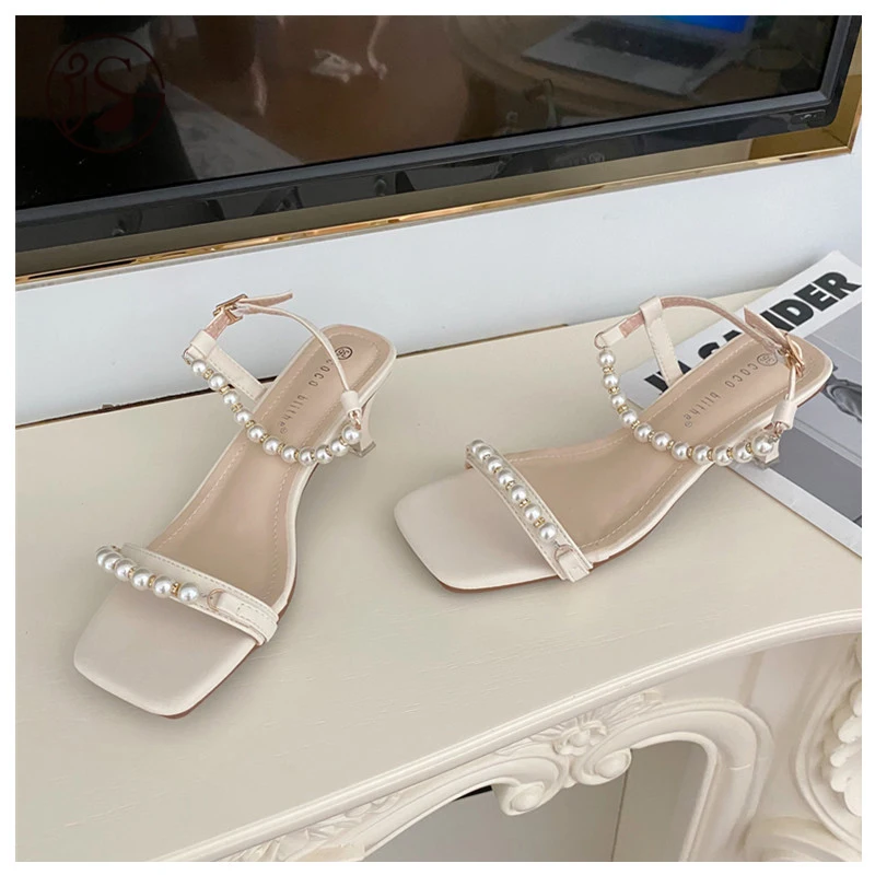 

Pearl one-strap kitten heel sandal Customized women's pearl sandal The latest fashion women's sandal The latest design, Picture