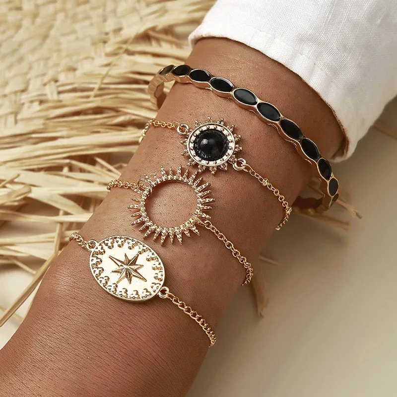 

Popular Oval Bracelet Personalized Hollow Sun Bracelet for Women