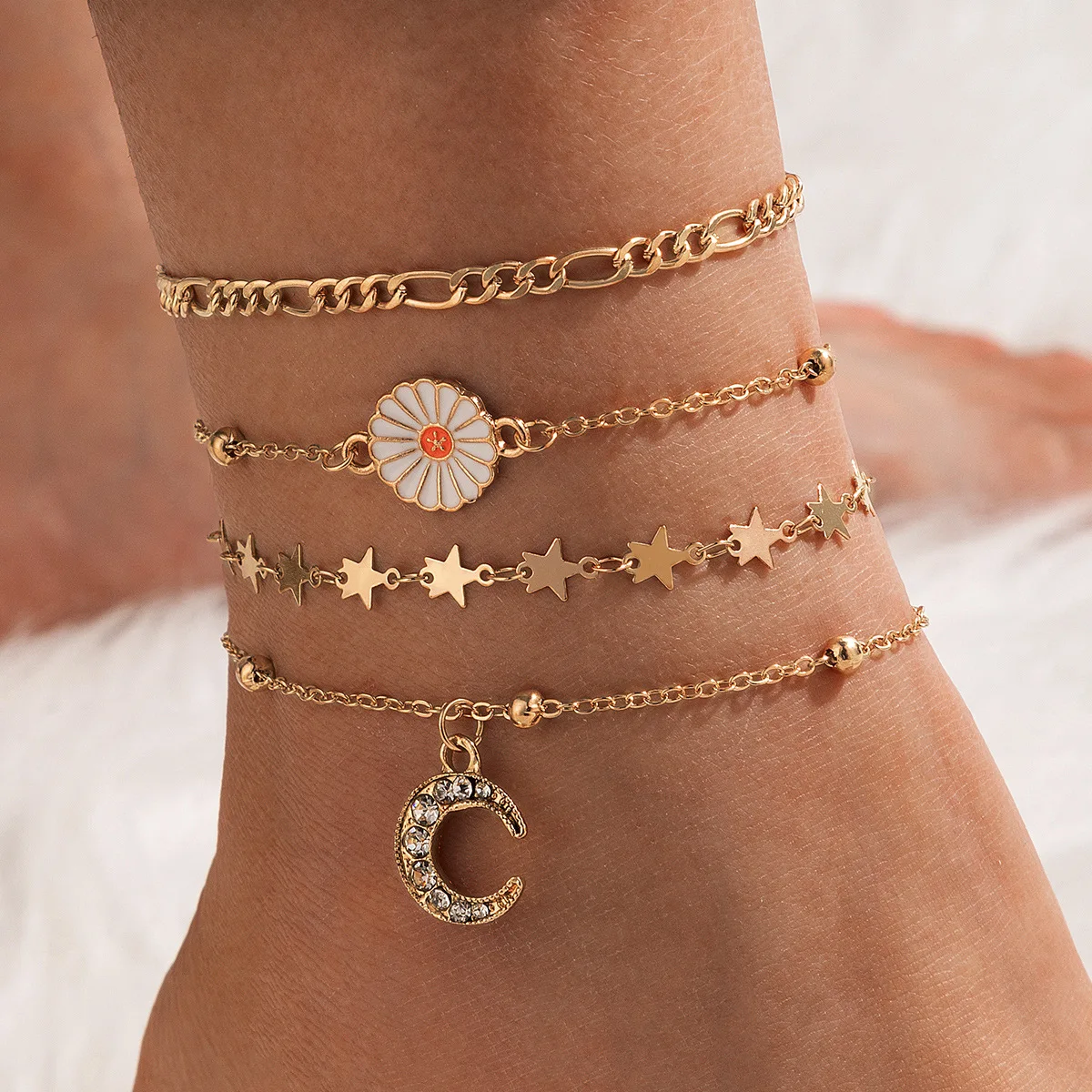 

4pcs set 18k Gold Plated White Enamel Daisy Charm Anklet Bracelet Layered Star Moon Anklet, As picture