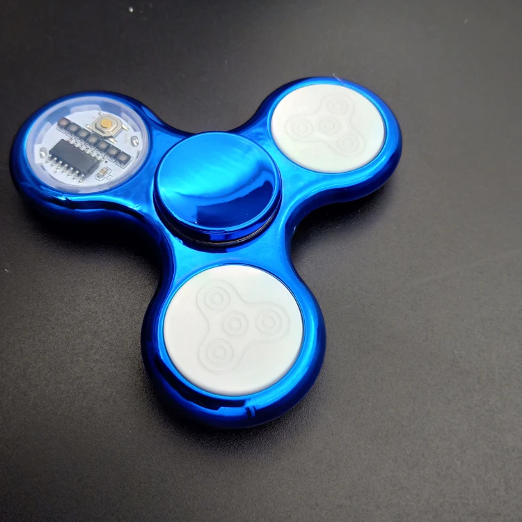 fidget spinner and cube