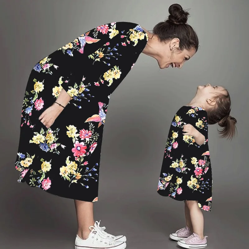 

Summer Mommy and Me Family Matching Mother Daughter Dresses Clothes Floral Mom Dress Kids Child Outfits Mum Big Sister Baby Girl, Picture shows