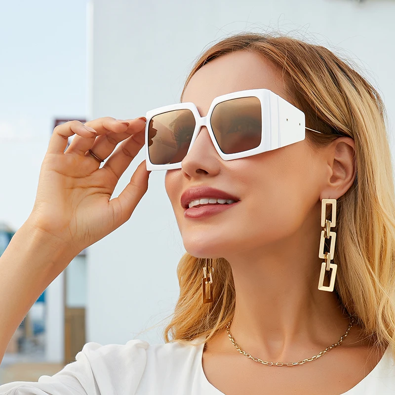 

2021 fashion Vintage Designer Fashion Punk Sun Glasses Women Mens Square UV400 Shades Black Big Frame Oversized Sunglasses