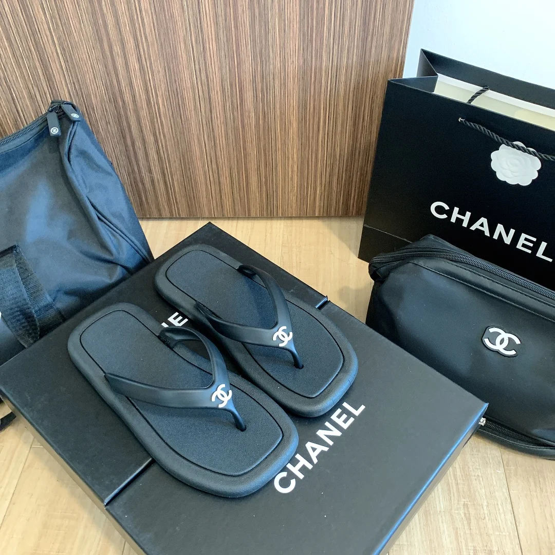 

2022 chanel-style new fashion famous brands summer black flip-flops slippers