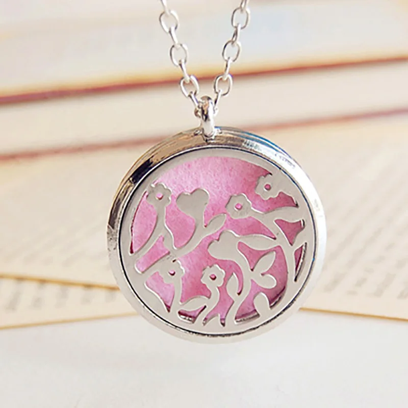 

Wholesale Stainless Steel Alloy Aromatherapy Perfume Essential Oil Diffuser Jewelry Hollow Flower Pendant Photo Locket Necklace, Silver