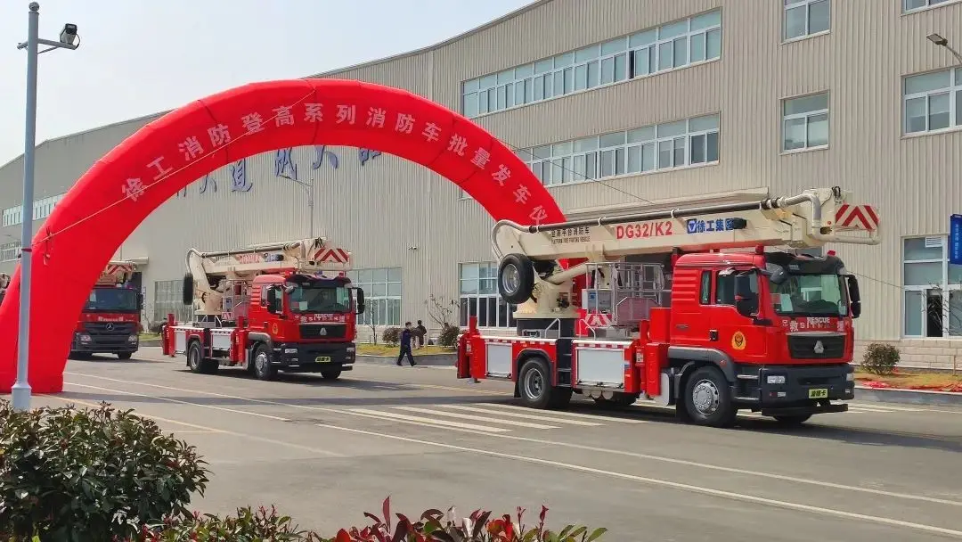 Xcmg 32 M Aerial Ladder Fire Truck Dg32k3 Fire Fighting Truck Price
