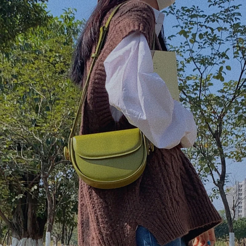 

Vintage Mini Saddle Bag Single Shoulder Wide - band Crossbody Bag Fashion messenger bags, Picture