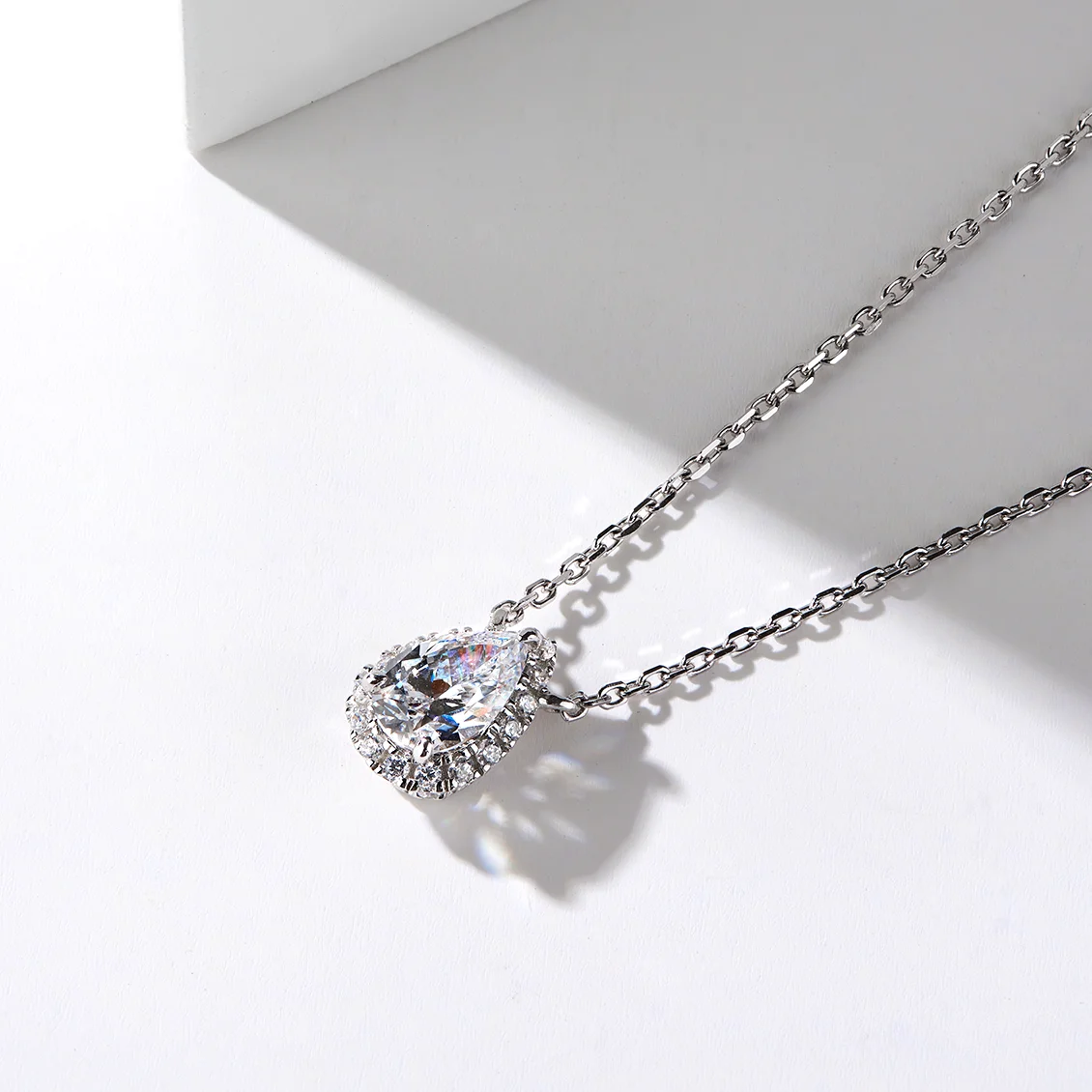 

2021pear cut necklace Moissanite pendant for woman