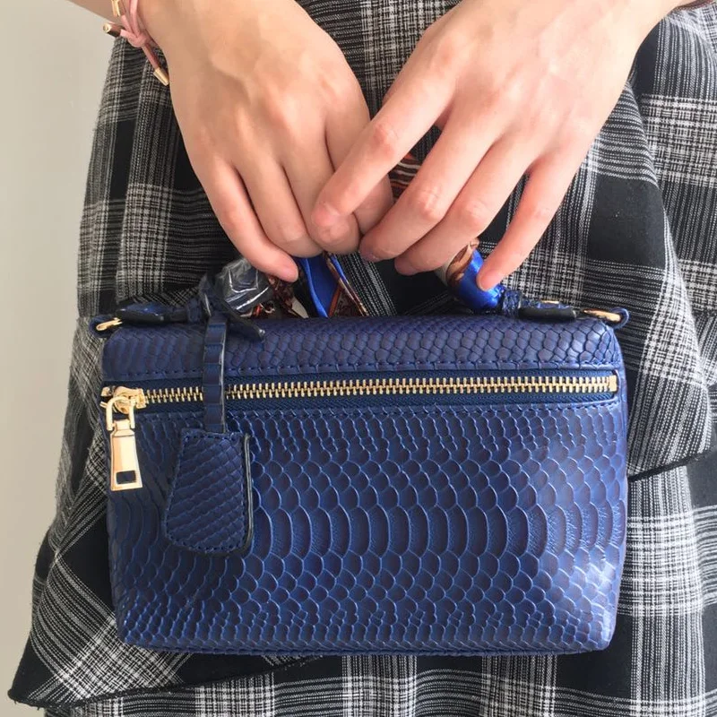 

Wholesales Fashion Women Loved Ostrich Leather Clutch Bags Ins Trendy Handbag