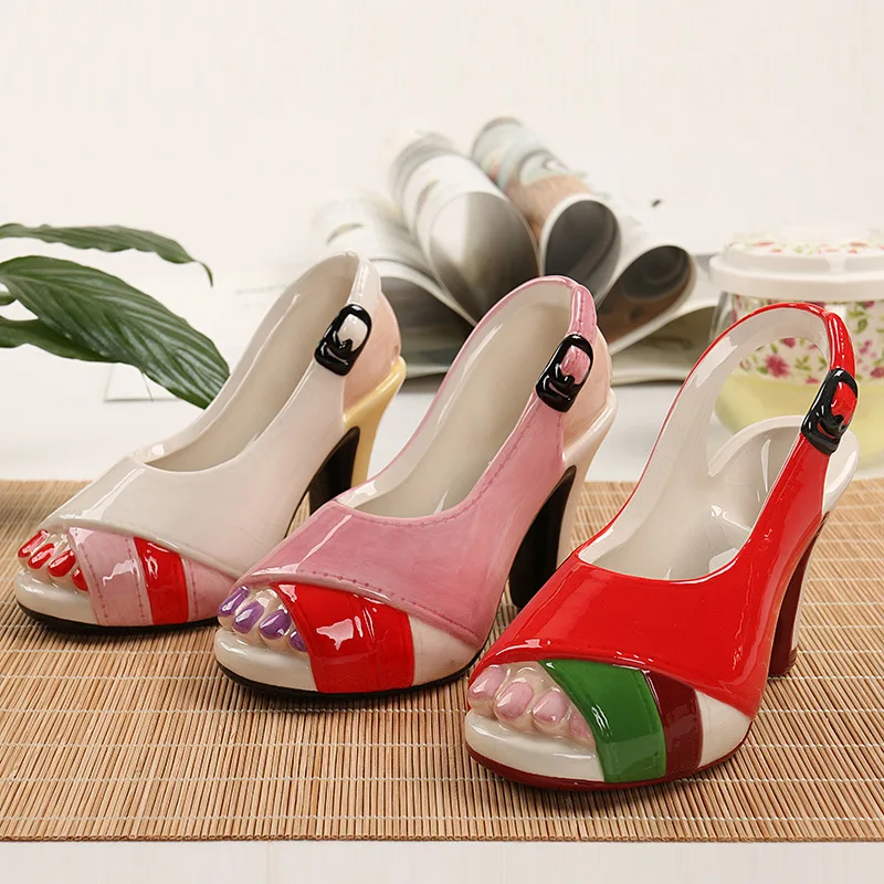 

Creative High Heels Ceramic Ashtray Home Living Room Office Storage Ashtray, Picture