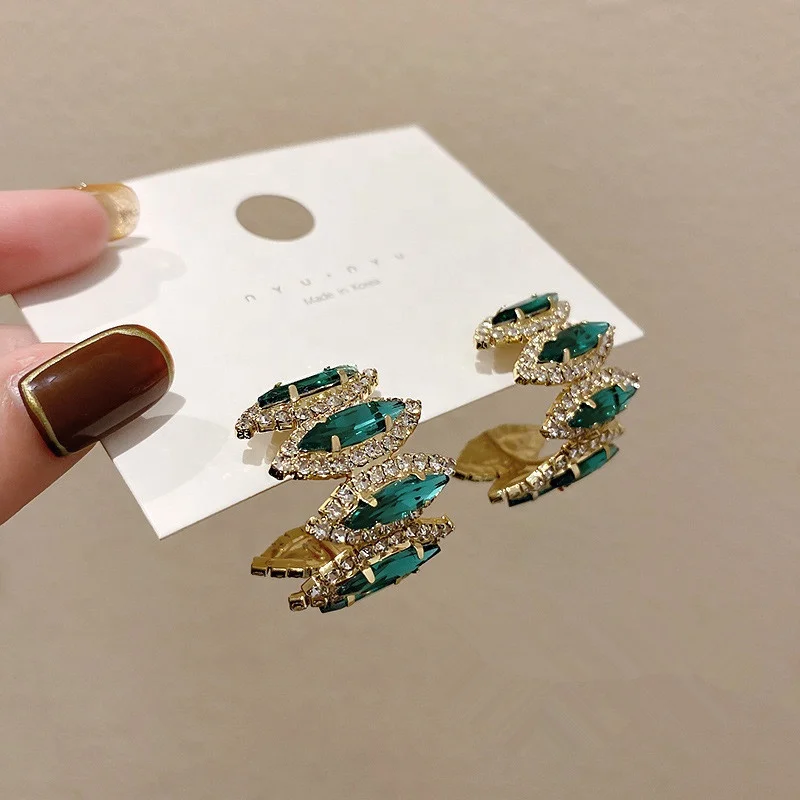 

New Trendy Green Crystal Stud Earrings For Women Party Wedding Vintage Luxury Rhinestone Earrings Ear Cuff Jewelry, Picture shows
