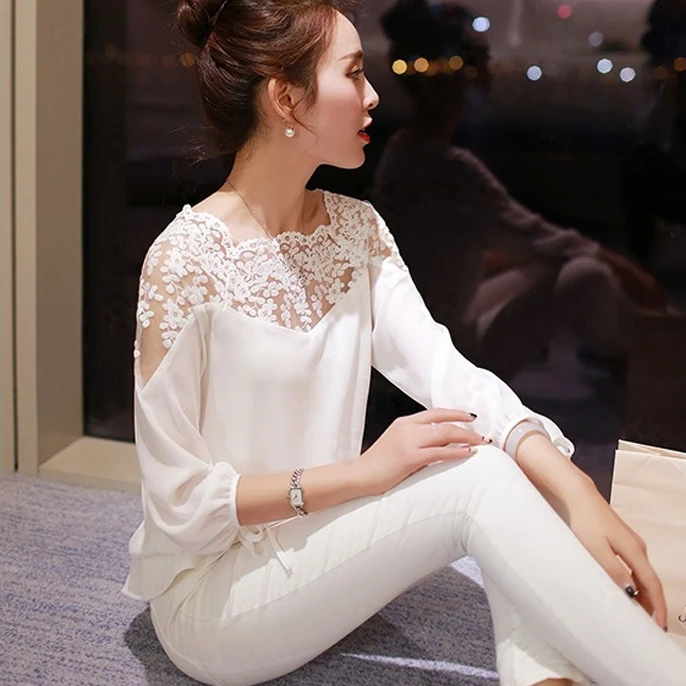 

2020 summer wear Korean version of loose patchwork lace small blouse with seven-minute sleeves women's top