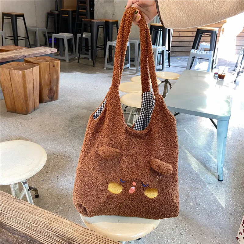 

2021 cute custom plush cartoon embroidery bag lamb wool ladies handbag single shoulder bag wholesale, Customized color
