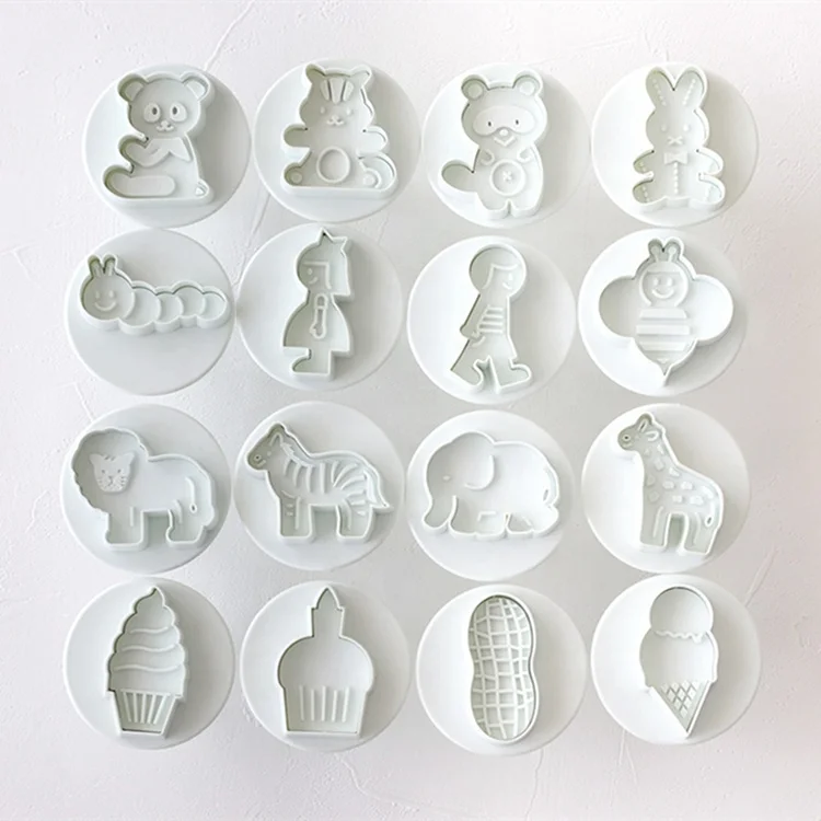 

High Quality 12 Pcs PC Non-stick Christmas Animal Cookie Cutter DIY Cookie Moulds Tools, White