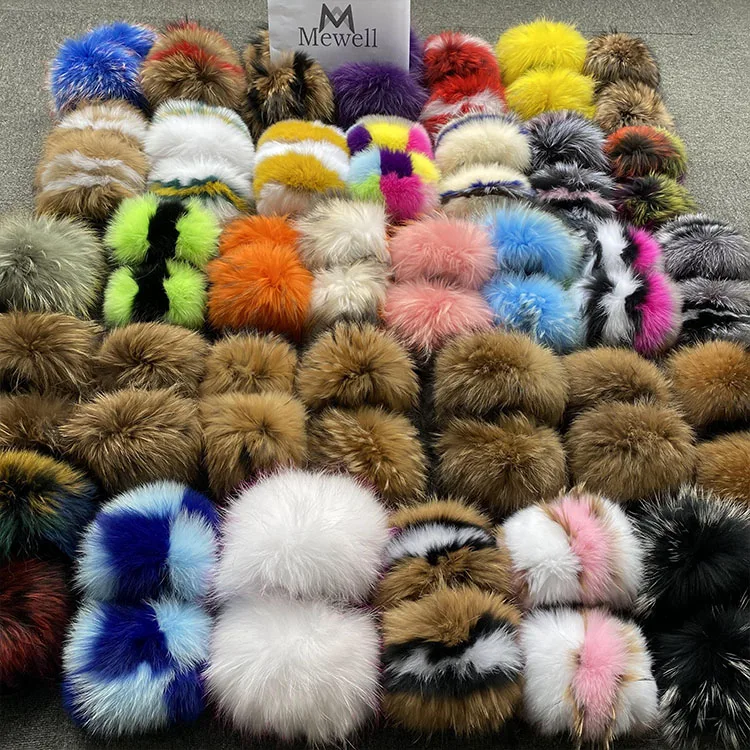 

Wholesale 1 Pair Fluffy Furry Fox Fur Slippers Mommy And Me Fur Slides Custom Logo Sandals Women's Slippers Raccoon Fur Slides, As picture show or customized