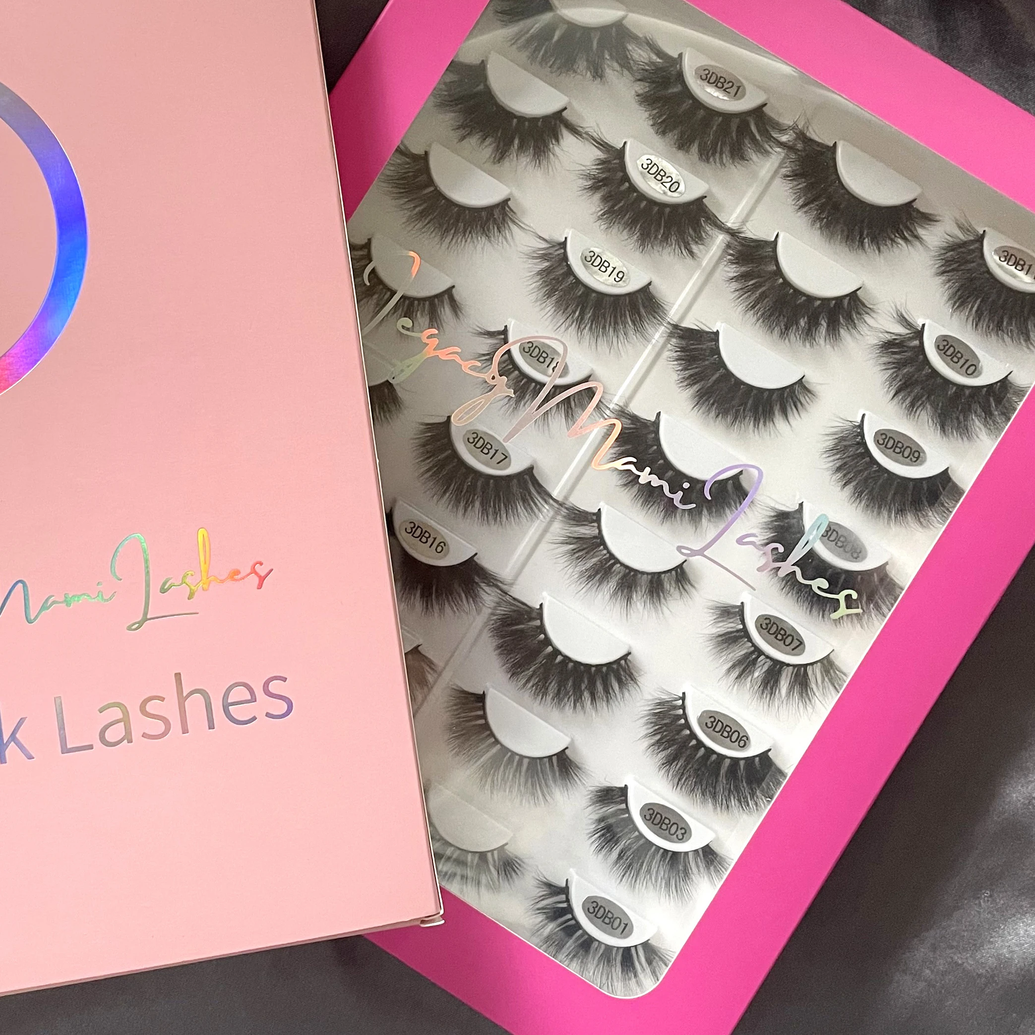 

Best sellers 3d mink fluffy full strip lash book custom 16 pair eyelash book packaging wispy 25mm mink eyelash vendor, Natural black