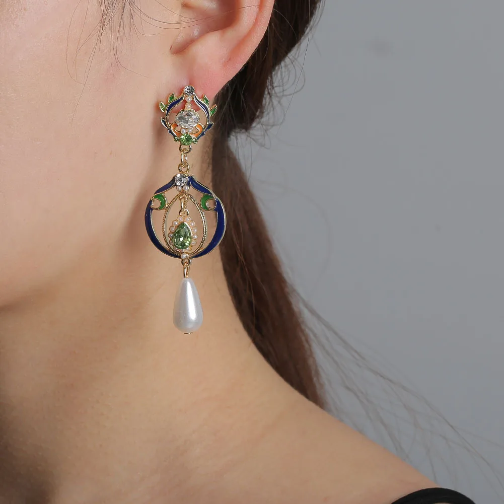 

European and American cross-border wholesale return to work court style fashion trend long tassel Pearl Earrings