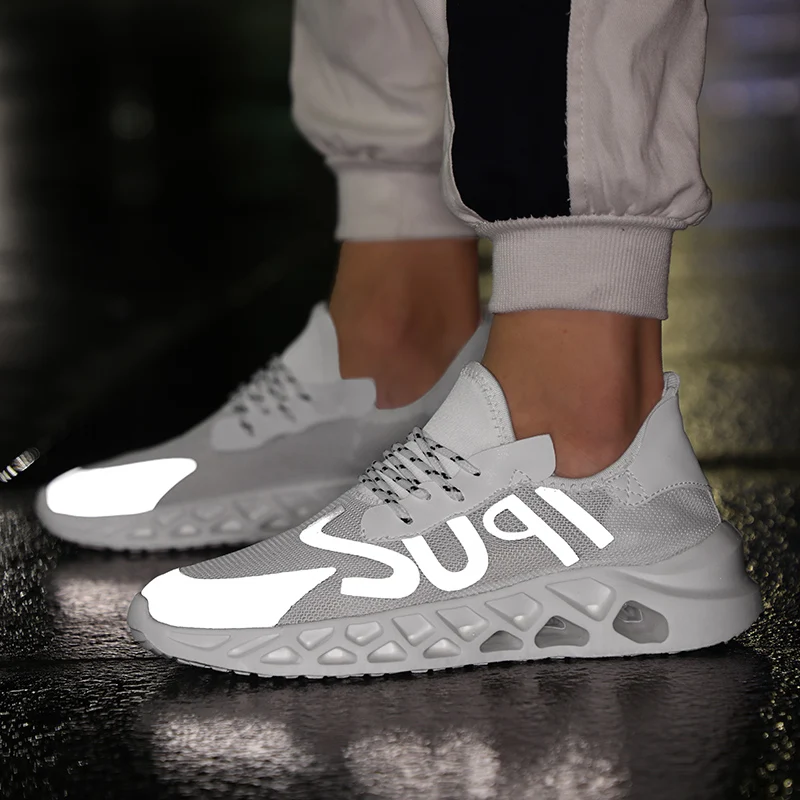 

Outdoor new men's new light casual fashion breathable sneakers