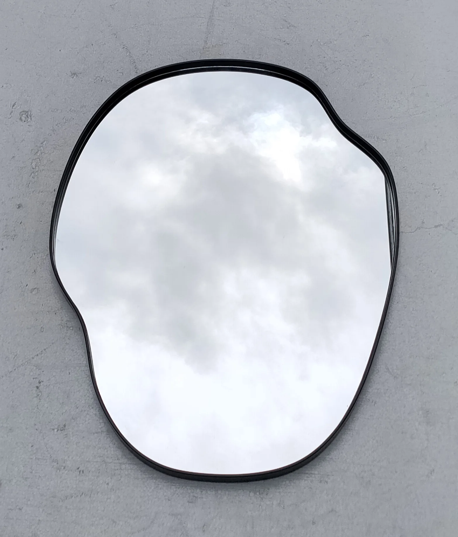 85*63cm Superior Quality Irregular Decorative Mirrors Large Golden Frame Bathroom Wall Mirror with Secure Hook