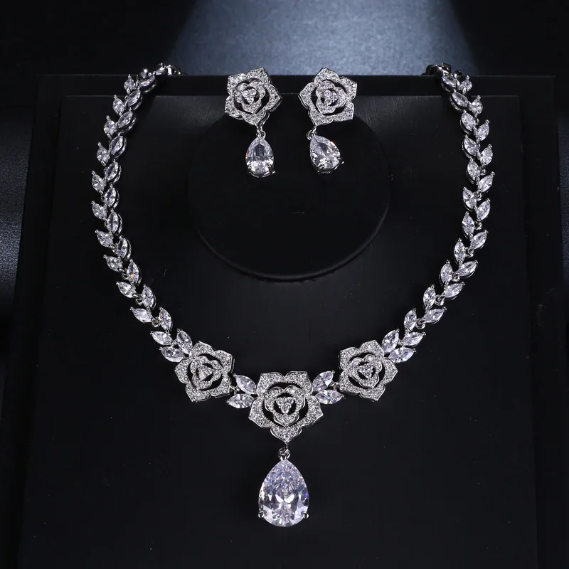 

Zirconia Bridal Crystal Jewelry Set Bridal Banquet Accessories Necklace And Earrings Set