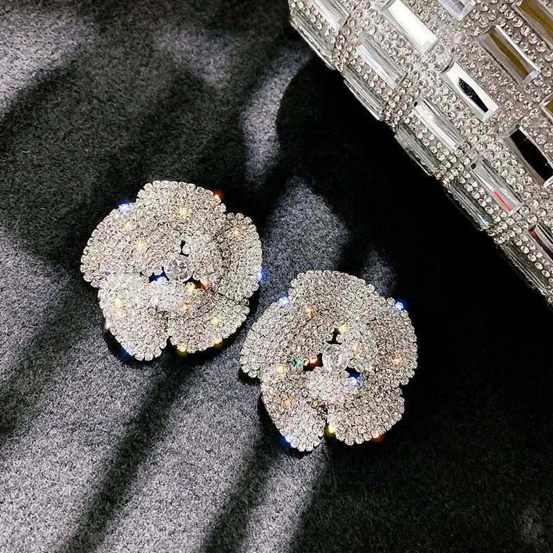 

fashion rose petals flower stud crystal earrings 2021
