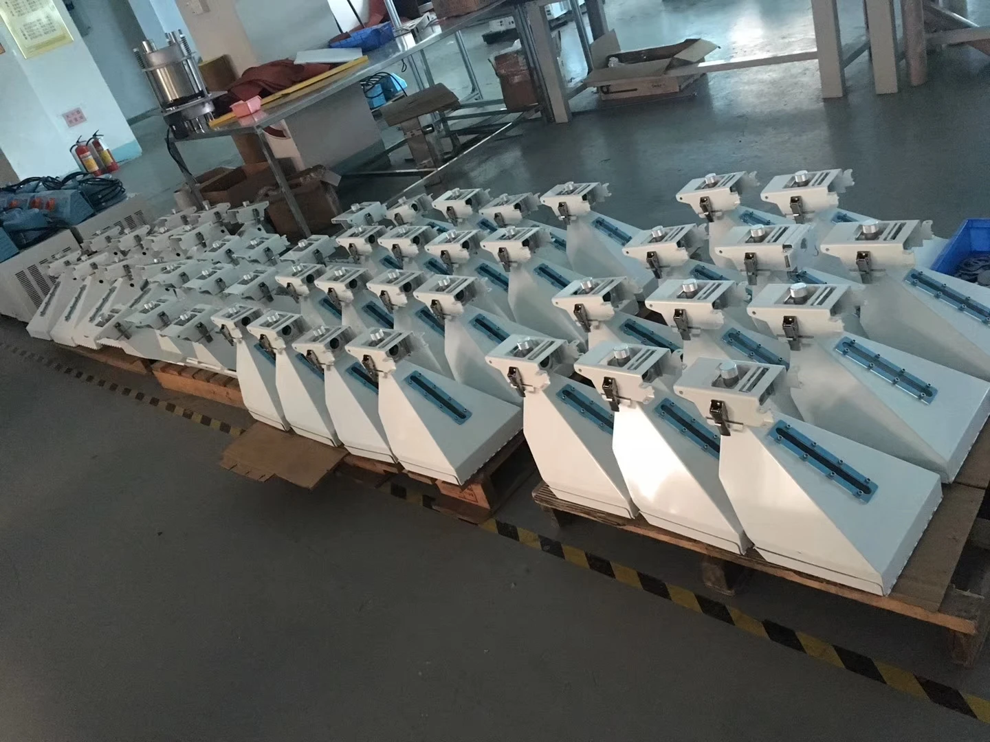 
masterbatch plastic pellets volumetric doser feeder price 